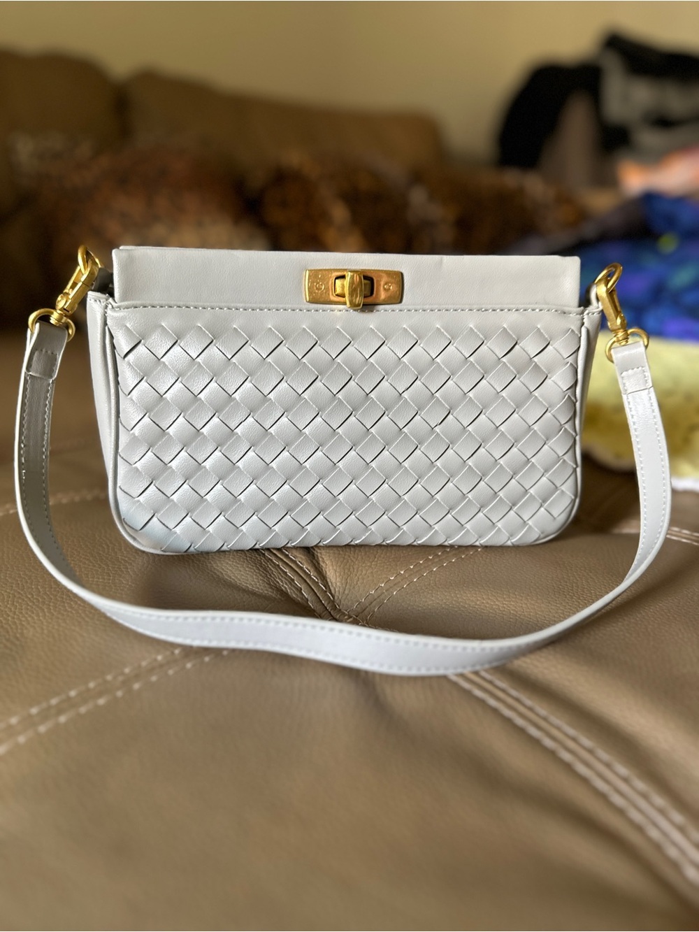 Light grey color leather-style shoulder bag